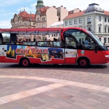 A városnéző busz programja 2026. május 1 és 3 között